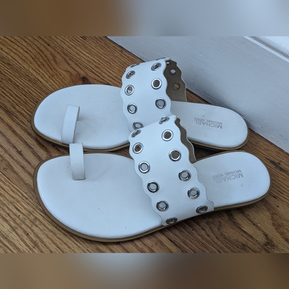 Womens Michael Kors Patty Flat Toe Ring Slip On Sandals, Optic White 8 - Picture 1 of 11